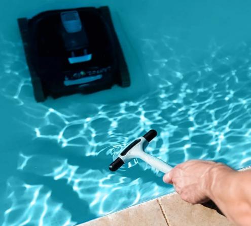 Bežični robot usisivač Dolphin Liberty 300 za bazene do 10m AQS